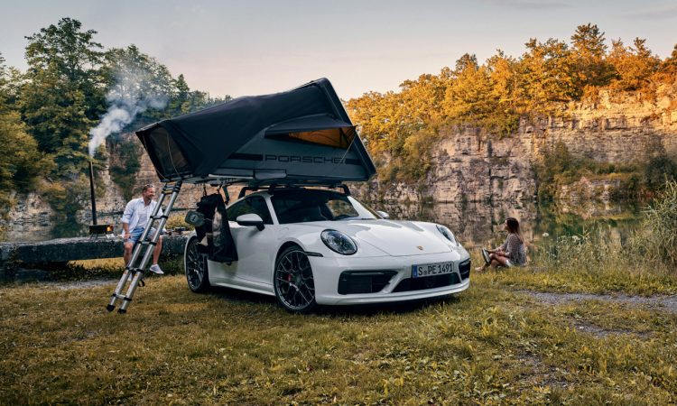 Campen im und auf dem Porsche 911 mit Dachzelt von Porsche Tequipment Abenteuer AUTOmativ.de 1 1 750x450 - Campen im und auf dem Porsche 911? Na klar!