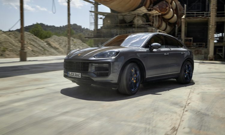 Porsche Cayenne Turbo E Hybrid 2024 AUTOmativ.de News 6 750x450 - Porsche Cayenne Turbo E-Hybrid mit 739 PS Systemleistung: Noch Platz für den Turbo S?