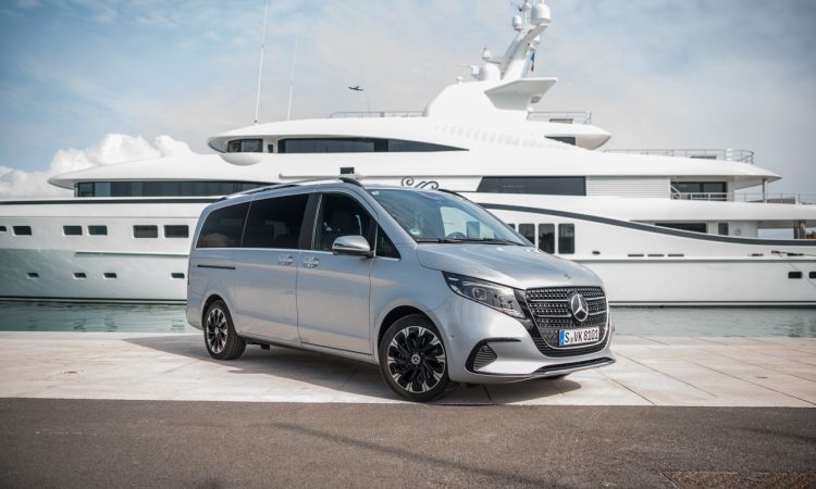 Mercedes Benz EQV und V Klasse 300d 2024 Test und Fahrbericht Mercedes V Klasse 300d neues Modelljahr AUTOmativ.de 217 750x450 - Mercedes-Benz V-Klasse Facelift (2024): V300d-Diesel als beste Option