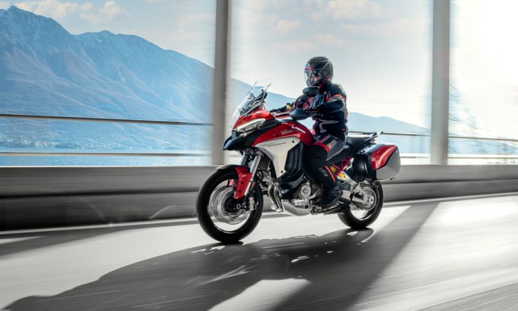 Ducati Motorrad Bekleidung Ratgeber 5 750x450 - Motorrad Bekleidung, Wartung und Pflege: So bleibt alles in Top-Zustand