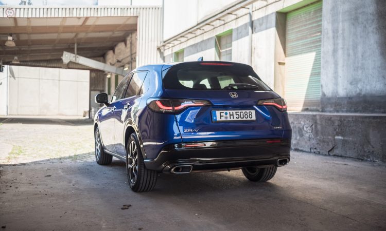 Honda ZR V eHEV Sport Hybrid Ausstattung im Test und Fahrbericht Preise Fahrdynamik Technische Daten AUTOmativ.de 42 750x450 - Test Honda ZR-V e:HEV (2024): Saug-Benziner-Hybrid mit (zu) hoher Komplexität