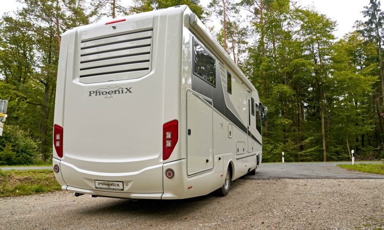 PhoeniX Top Liner 9000 BMLX Premiere auf der CMT 2025 in Stuttgart AUTOmativ.de News 22 750x450 - CMT 2025: Flaggschiff PhoeniX Top-Liner 9000 BMLX