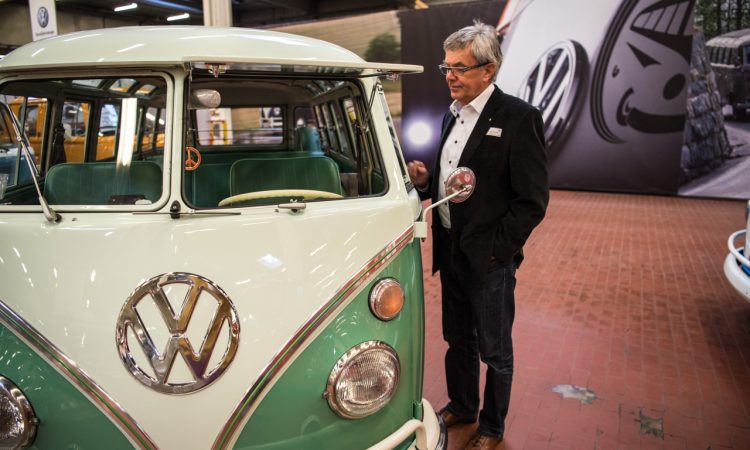 Volkswagen Hannover Heilige Hallen von VW Nutzfahrzeuge VW Bulli 50 Jahre Jubilaeum VW Bulli Geschichte VW Bulli VW Bus T7 VW Bus AUTOmativ.de 61 750x450 - Wir feiern 75 Jahre Bulli! Die Geschichte einer automobilen Ikone